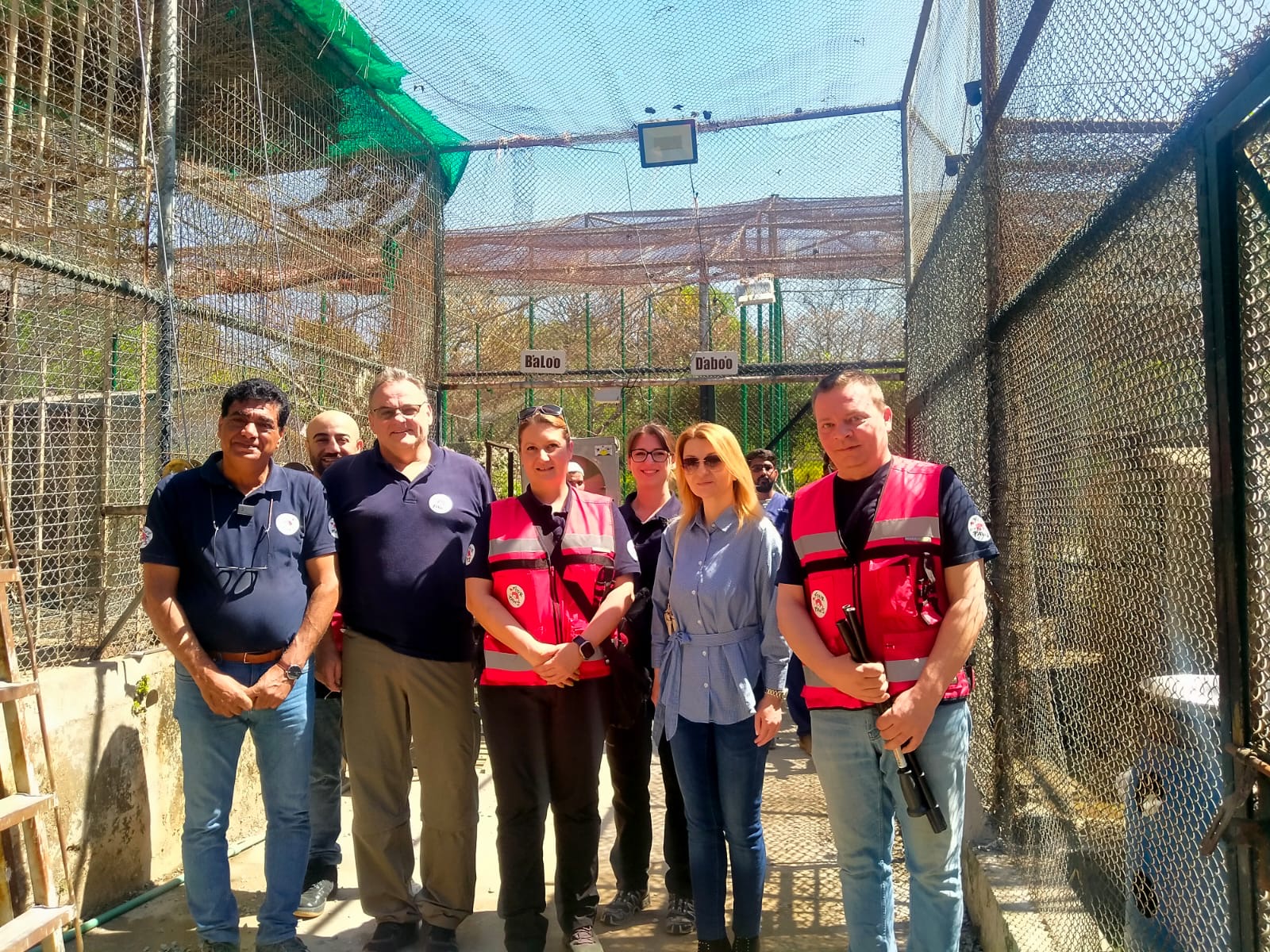 Среща в Исламабад с международен екип с българско участие от организацията за защита на животните „Четири лапи“